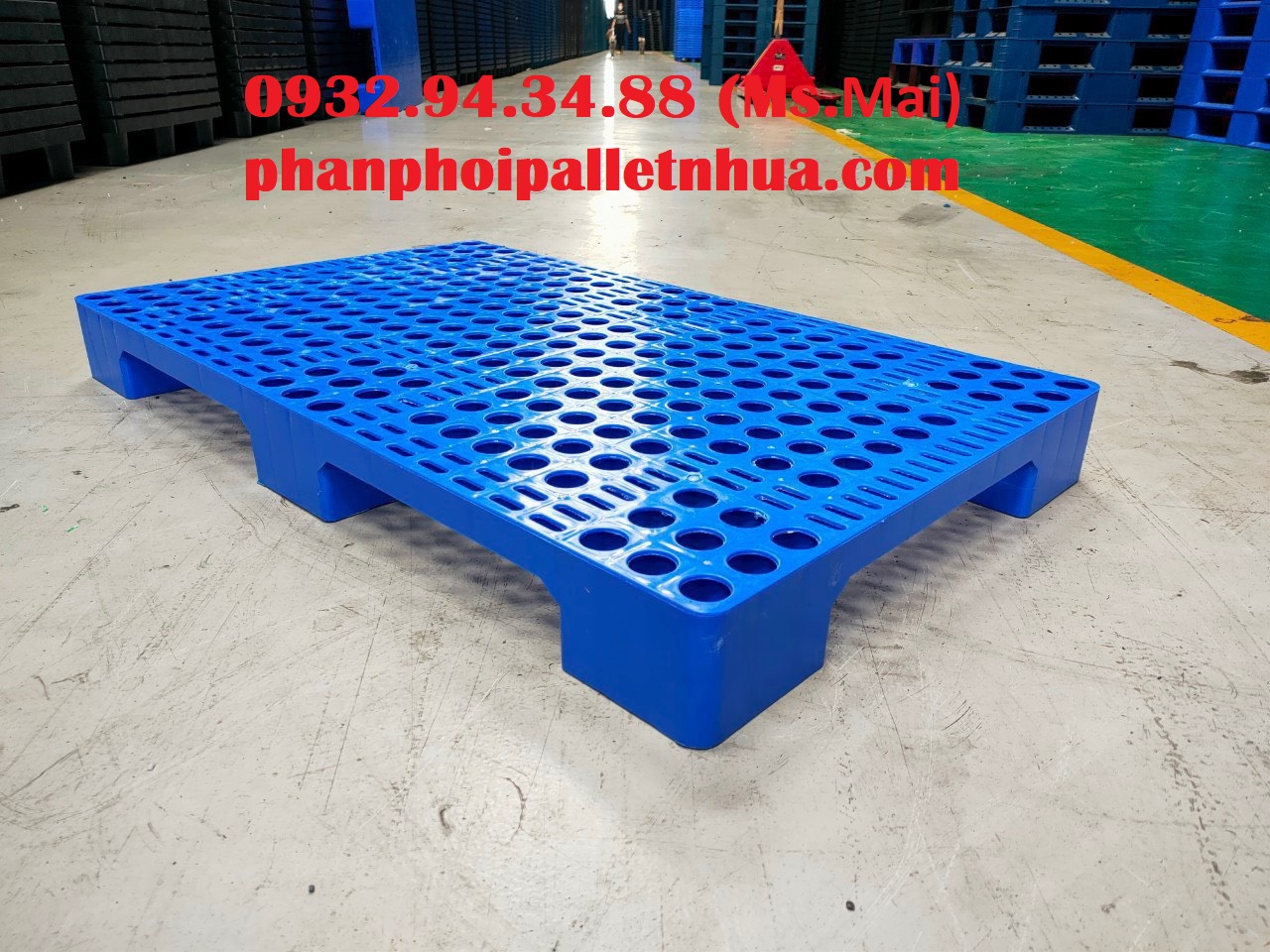 Pallet nhựa lót sàn, tấm nhựa lót sàn tiện lợi mà chất lượng cao