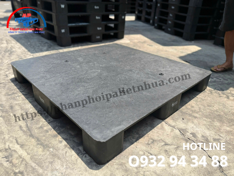 Pallet Nhựa Tái Chế Là Gì? Ưu Điểm, Ứng Dụng Thực Tế 
